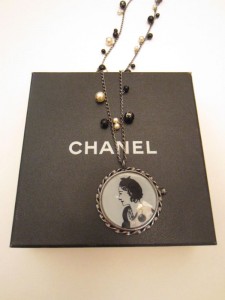 coco-chanel-necklace-medallion coco chanel necklace medallion 225x300 Coco Chanel Medallion Necklace